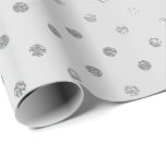 Silver Polka Dots Monochromatisches Graues Stahl S Geschenkpapier<br><div class="desc">Glam und Chic Wrapping Paper für viele Anlässe wie Geburtstag,  Jubiläum,  Hochzeit,  Brautparty,  neue Arbeit,  neue Zuhause,  Corporate Party,  Ruhestand Party,  neues Baby..</div>