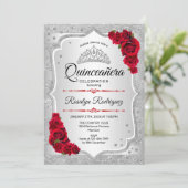Silver Red Quinceanera Einladung (Stehend Vorderseite)