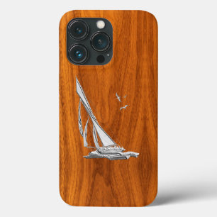 Silver Regatta Sailboat auf Teak Veneer iPhone 13 Pro Hülle