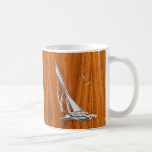Silver Regatta Sailboat auf Teak Veneer Kaffeetasse