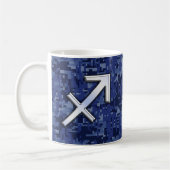 Silver Sagittarius Zodiac Sign Navy Digitale Camou Kaffeetasse (Links)