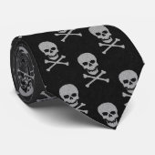 Silver Skull & Crossbones Halloween Krawatte (Gerollt)
