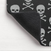 Silver Skull & Crossbones Halloween Mousepad (Ecke)