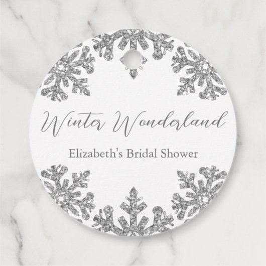 Silver Snowflake Winter Brautparty Geschenkanhänger (Rückseite)