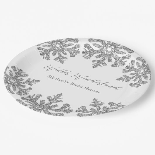 Silver Snowflake Winter Brautparty Pappteller (Schrägansicht)