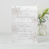 Silver Snowflake Winter White Baby Dusche Einladung (Stehend Vorderseite)