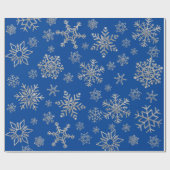 Silver Snowflakes auf Blue Christmas Holiday Winte Geschenkpapier (Flach)