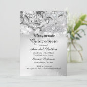 Silver Sparkle Masquerade Quinceanera Party Einladung (Stehend Vorderseite)