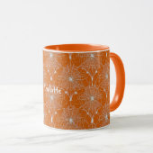 Silver Spiderweb Lace on Orange Tasse (VorderseiteRechts)