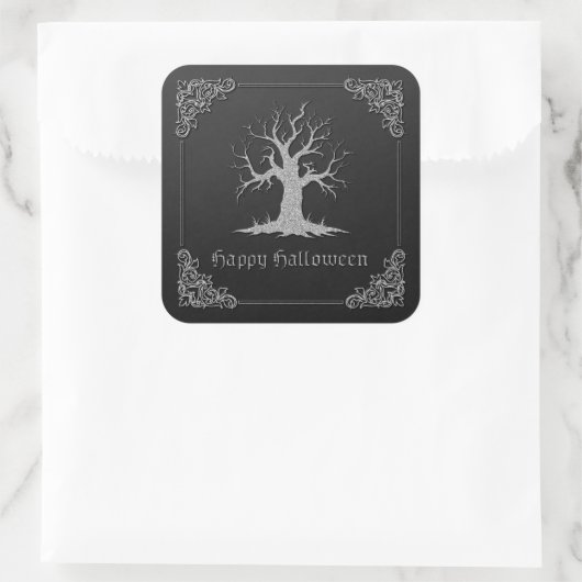Silver Spooky Tree Halloween Quadratischer Aufkleber (Tasche)