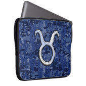 Silver Taurus Zodiac Sign Navy Blue Digital Camouf Laptopschutzhülle (Vorne Rechts)
