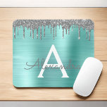 Silver Teal Glitter Brushed Metal Monogram Name Mousepad<br><div class="desc">Silber und Aquamarine Aqua Blue Imitats Foil Metallic Sparkle Glitzer gebürstete Metal Monogram Name und Initial Mousepad (Mauspad). Das macht den perfekten 16 Geburtstag,  Hochzeit,  Brautparty,  Jubiläum,  Babydusche oder Junggeselinnen-Abschied Geschenk für jemanden,  der Lieben glamourösen Luxus und schicke Stile.</div>
