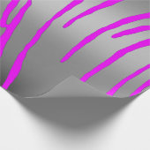 Silver Tiger Stripes Rosa Geschenkpapier (Ecke)