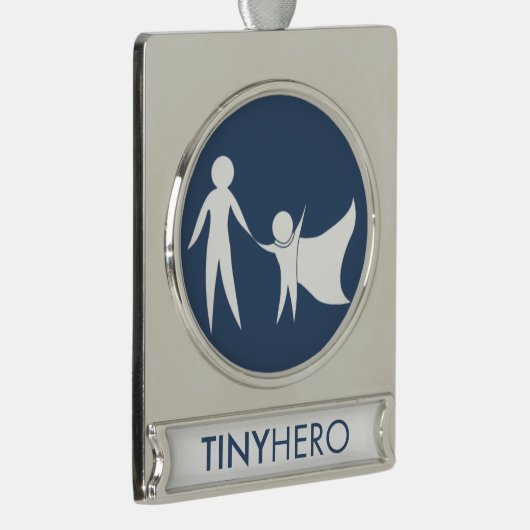 Silver Tiny Hero Ornament (Rechts)