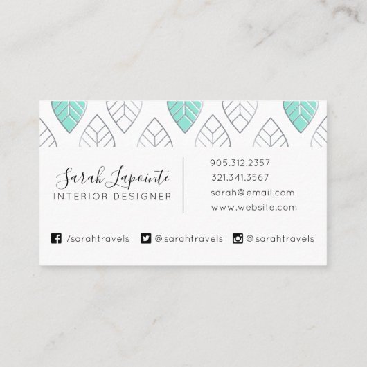 Silver & Turquoise Chic & Modern Leaf Muster Visitenkarte (Rückseite)