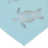 Silver Turquoise Sea Turtles Aloha Coastal  Tischdecke (Schrägansicht)