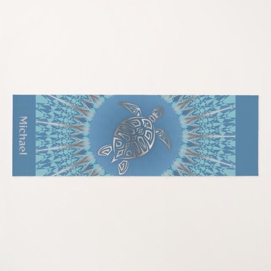 "Silver Turtle Radiance" | Monogram Beach Yogamatte (Vorderseite (Horizontal))
