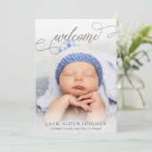 Silver Welcome Baby Birth Announcement Foto Cards Ankündigung (Stehend Vorderseite)