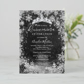Silver Winter Snowflake Garden Quinceanera Folieneinladung (Stehend vorne)