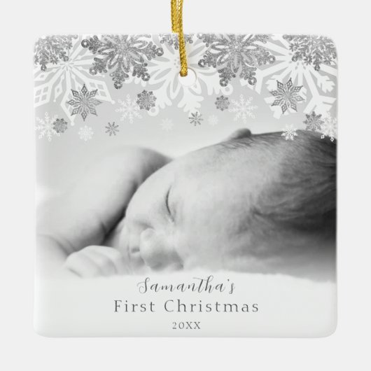 Silver Winter Snowflakes Personalisiert Baby Keramikornament (Vorderseite)