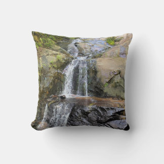 Silvervale Falls Serenity Kissen