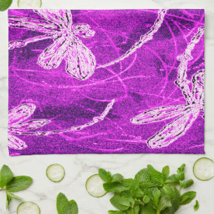 Silvery Dragonfliegen auf einem Zaubermagenta Sky Geschirrtuch