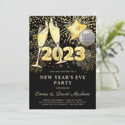 Silvester Party 2023 Gold Glitzer auf Schwarz Einladung (Stehend Vorderseite)