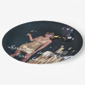 Silvester Party Girl in Sequel Dress Pappteller (Schrägansicht)