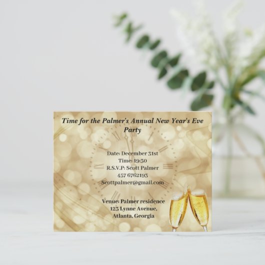 Silvesterabend mit Champagnerbrille Ankündigungspostkarte (Stehend Vorderseite)