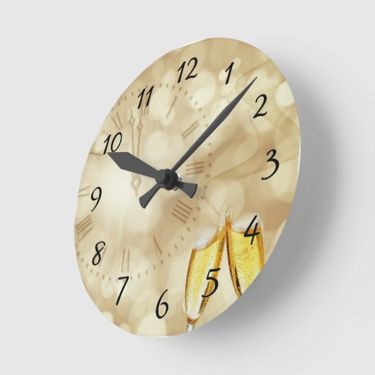 Silvesterabend mit Champagnerbrille Runde Wanduhr (Winkel)