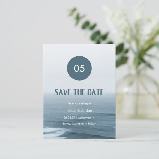 Simple Art Waves Beach Hochzeit Save the Date Ankündigungspostkarte (Stehend Vorderseite)