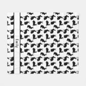 Simple Black And White Pattern Of Bunnies And Name Fleecedecke (Vorderseite (Horizontal))