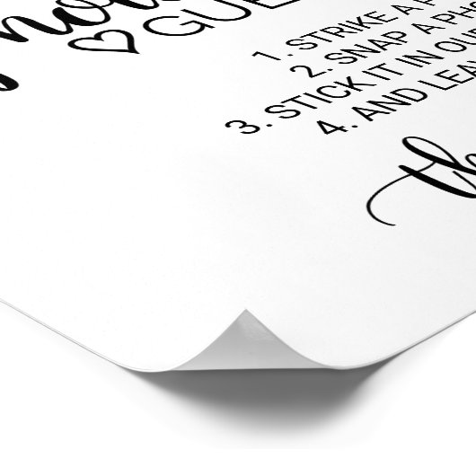 Simple Black Calligraphy Fotobooth Gästebuch (Ecke)