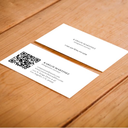 Simple Black & White Immigration Attorney QR code Visitenkarte