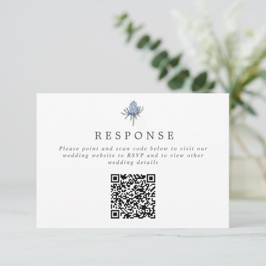 Simple Blue Thistle QR Code Wedding Website/UAWG Begleitkarte (Stehend Vorderseite)