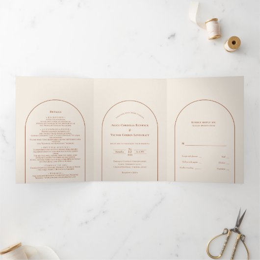 Simple Boho Arch Ivory Wedding Dreifach Gefaltete Einladung (Innenseite)