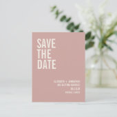 Simple Boho Dusty Rose Typografie Save the Date Ankündigungspostkarte (Stehend Vorderseite)