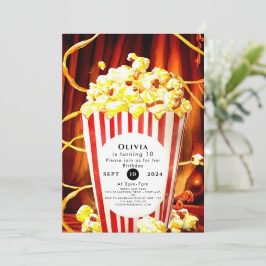 Simple Boho Popcorn Birthday Einladung (Stehend Vorderseite)
