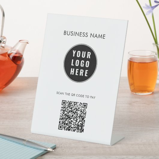 Simple Business Logo Modern QR Code Custom Sockelschild (In Situ)