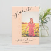 Simple Calligraphy Pastel Peach Abschluss 2 Foto Einladung (Stehend Vorderseite)