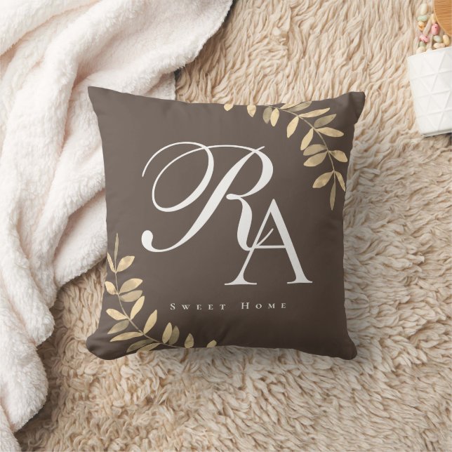Simple Chic Monogram Brown Kissen (Decke)