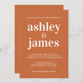 Simple Chic Typografie Burnt Orange Wedding Einladung (Vorne/Hinten)