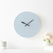 Simple Cute Light Blue Water Texture Wavy Stripe Große Wanduhr (Zuhause)