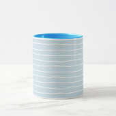 Simple Cute Light Blue Water Texture Wavy Stripe Tasse (Zentrum)