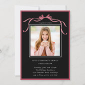 Simple Deep Blush Bow Graduation Party Photo Black Einladung (Vorderseite)