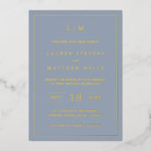 Simple Dusty Blue Monogram Elegant Wedding Folieneinladung (Vorderseite)