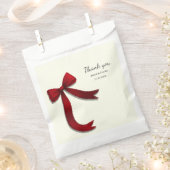 Simple Elegant Minimalist Red Bow Geschenktütchen (Ausgeschnitten)