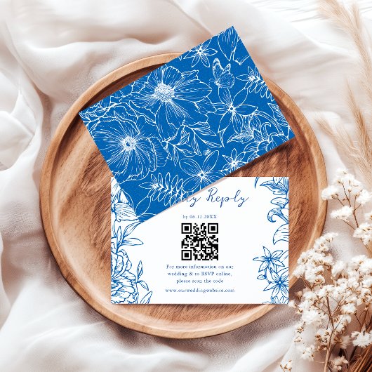 Simple Elegant Royal Blue Floral QR Code Wedding RSVP Karte