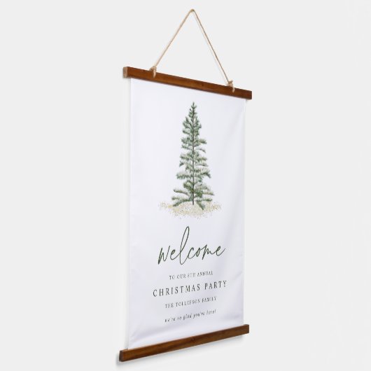 Simple Evergreen Christmas Welcome Sign Wandteppich Mit Holzrahmen (Gewinkelt)