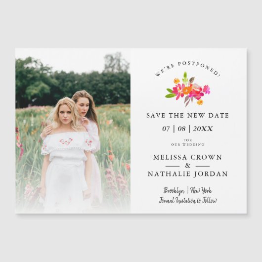 Simple Floral LGBT Engaged Couple Change Date Magnetkarte (Vorderseite)